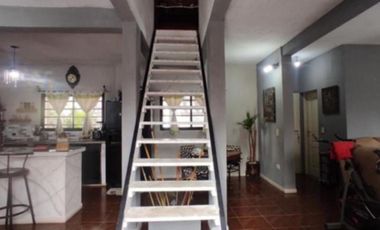 CASA EN VENTA 4 AMBIENTES C/QUINCHO EN BERAZATEGUI
