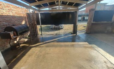 VENTA DE 2 CASAS DE 3AMB C/U EN MISMO LOTE  LOMAS