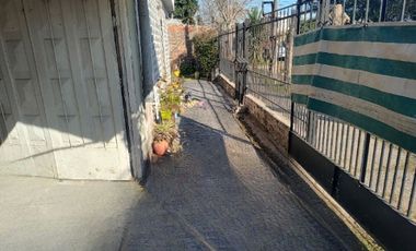 VENTA DE 2 CASAS DE 3AMB C/U EN MISMO LOTE  LOMAS