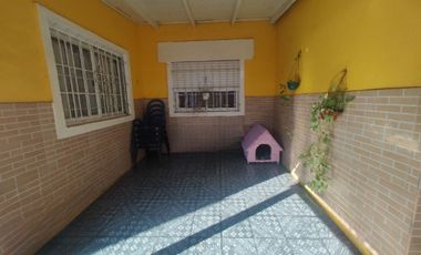 VENTA DE 2 CASAS DE 3AMB C/U EN MISMO LOTE  LOMAS