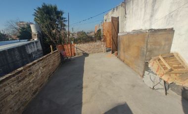 VENTA DE 2 CASAS DE 3AMB C/U EN MISMO LOTE  LOMAS