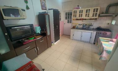 VENTA DE 2 CASAS DE 3AMB C/U EN MISMO LOTE  LOMAS