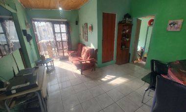VENTA DE 2 CASAS DE 3AMB C/U EN MISMO LOTE  LOMAS