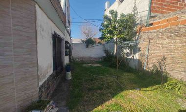 VENTA DE 2 CASAS DE 3AMB C/U EN MISMO LOTE  LOMAS