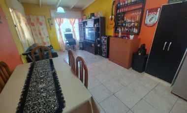 VENTA DE 2 CASAS DE 3AMB C/U EN MISMO LOTE  LOMAS