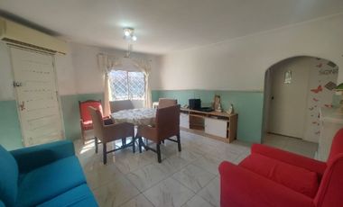 VENTA DE 2 CASAS DE 3AMB C/U EN MISMO LOTE  LOMAS