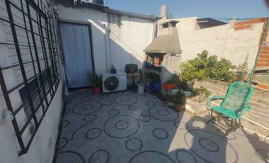 VENTA DE 2 CASAS DE 3AMB C/U EN MISMO LOTE  LOMAS