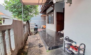 RUMAH LAMA HITUNG TANAH DI CIPETE