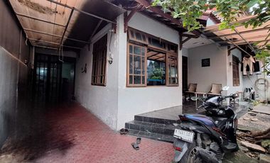 RUMAH LAMA HITUNG TANAH DI CIPETE