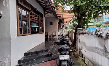 RUMAH LAMA HITUNG TANAH DI CIPETE