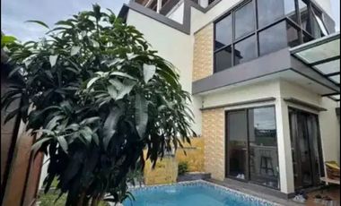 Rumah Villa siap huni kawasan Kayuambon Lembang