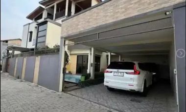 Rumah Villa siap huni kawasan Kayuambon Lembang