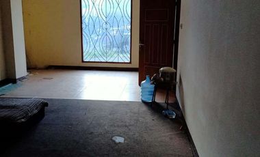 Gedung 3 lantai di Pusat Bisnis Ciputat Raya