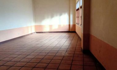 Gedung 3 lantai di Pusat Bisnis Ciputat Raya