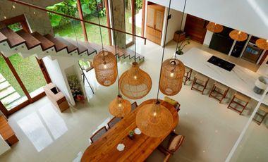 Spacious 4-Bedroom Villa in Tranquil Cepaka