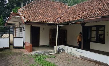 Rumah Belanda sayap Cipaganti Cihampelas dekat ayam goreng Suharti