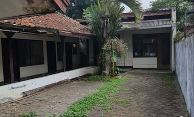 Rumah Belanda sayap Cipaganti Cihampelas dekat ayam goreng Suharti