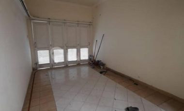 0852 Disewakan Rumah 2 Lantai di Tenggilis Utara Full Furnished