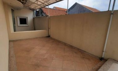 0852 Disewakan Rumah 2 Lantai di Tenggilis Utara Full Furnished
