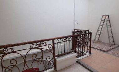 0852 Disewakan Rumah 2 Lantai di Tenggilis Utara Full Furnished