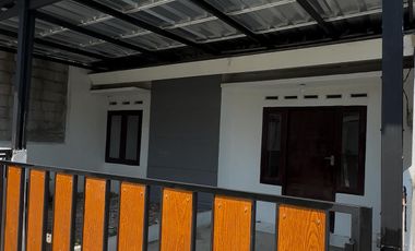 Dekat Kawasan Industri! Rumah Second Rapi Tinggal Bawa Koper Aja