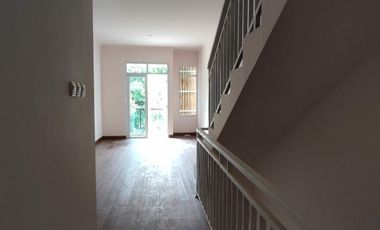 Dijual Murah Rumah 3 Lantai di Cempaka Putih