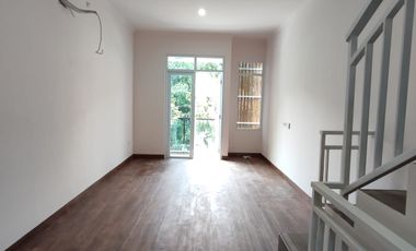 Rumah Murah 2 Lantai Lokasi Strategis Cempaka Putih