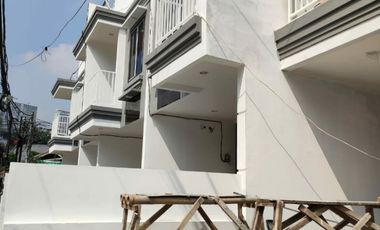 Rumah Baru Dijual Murah 3 Lantai Lokasi Strategis Gunung Sahari