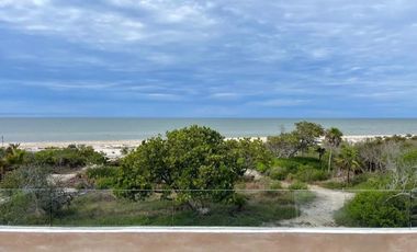 Casa AMUEBLADA frente al mar en venta – Sisal, Yucatán