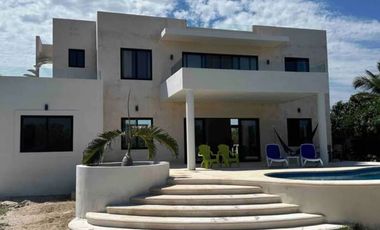 Casa AMUEBLADA frente al mar en venta – Sisal, Yucatán
