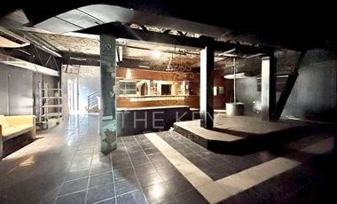 Local Comercial en Venta en Vitacura- La Llaveria