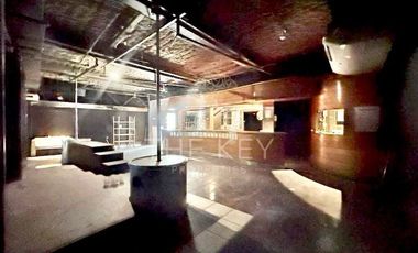 Local Comercial en Venta en Vitacura- La Llaveria