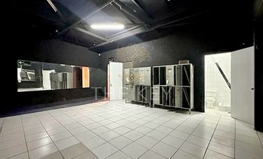 Local Comercial en Venta en Vitacura- La Llaveria