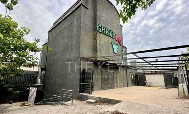 Local Comercial en Venta en Vitacura- La Llaveria