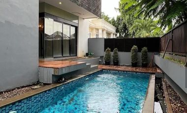 DIJUAL RUMAH  TOWN HOUSE  ON GATE 24 JAM KEAMANAAN  BANGKA - KEMANG