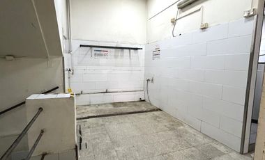 UF 130 Local 1° piso en excelente ubicación, P.de Valdivia esquina Bustos, Providencia