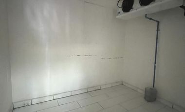 UF 130 Local 1° piso en excelente ubicación, P.de Valdivia esquina Bustos, Providencia