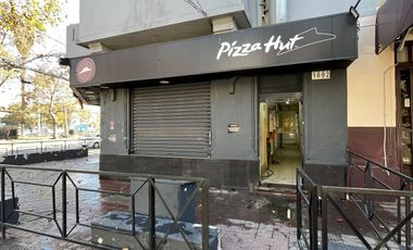 UF 130 Local 1° piso en excelente ubicación, P.de Valdivia esquina Bustos, Providencia