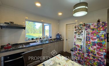 Casa ubicada en condominio consolidado