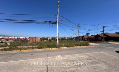 Arriendo Terreno en Esquina altamente transitada