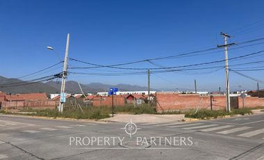 Arriendo Terreno en Esquina altamente transitada