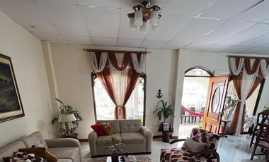 Casa en Sur de Bahía de Caráquez