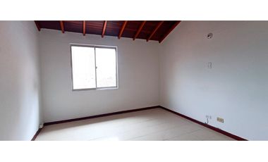 COD: 3397 - Casa en arriendo en unidad cerrada