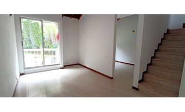 COD: 3397 - Casa en arriendo en unidad cerrada