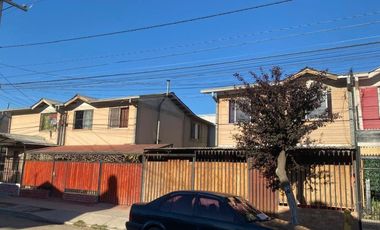 ARRIENDO  CASA  CENTRO  LAMPA 2D  1B PATIO Y JARDIN