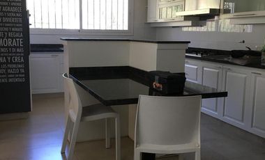 House - Villa Allende Golf