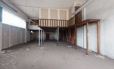Nave industrial con locales comerciales - Av. Mario Colin ( Acue. Tenayuca ).
