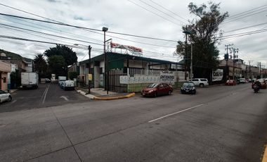 Nave industrial con locales comerciales - Av. Mario Colin ( Acue. Tenayuca ).