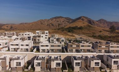 Casas en Venta - Colionas de San Isidro