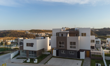 Casas en Venta - Colionas de San Isidro